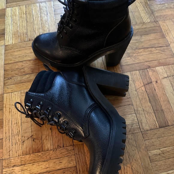 Dr Martens black boots - Picture 5 of 8
